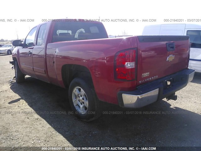 2GCEC19C571610233 - 2007 CHEVROLET SILVERADO C1500 RED photo 3