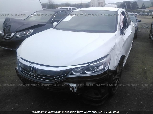 1HGCR2F55HA176146 - 2017 HONDA ACCORD SPORT 白色 照片 2