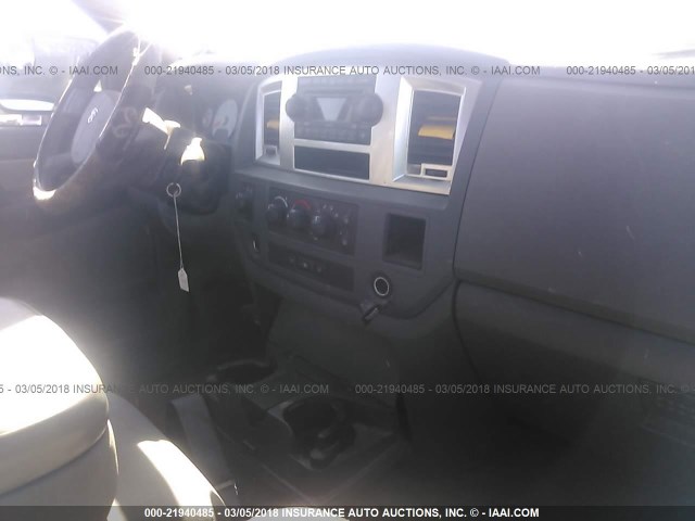 3D7KS28A98G108335 - 2008 DODGE RAM 2500 ST/SLT 黑色 照片 5