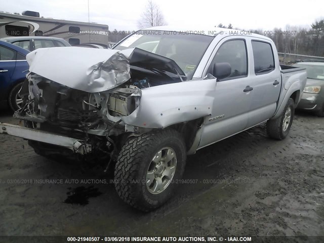 5TELU42N65Z001677 - 2005 TOYOTA TACOMA DOUBLE CAB ვერცხლისფერი ფოტო 2