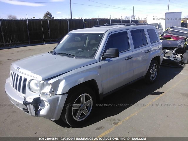 1J8FF28W98D531806 - 2008 JEEP PATRIOT SPORT SILVER photo 2