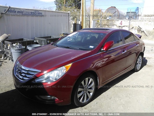 5NPEC4AC8CH410629 - 2012 HYUNDAI SONATA SE/LIMITED MAROON photo 2