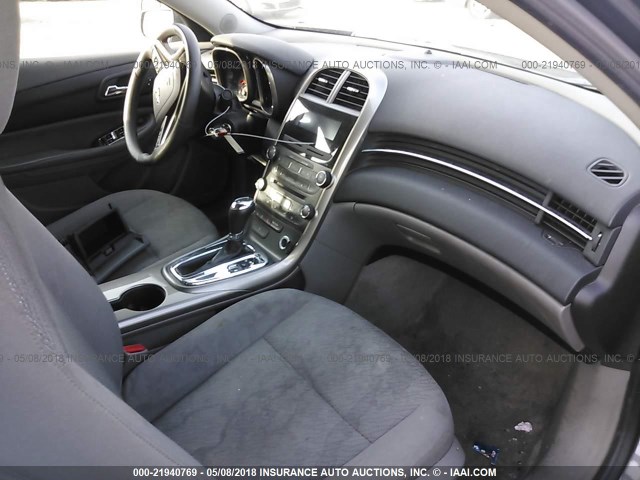 1G11B5SA3DF190566 - 2013 CHEVROLET MALIBU LS 灰色 照片 5