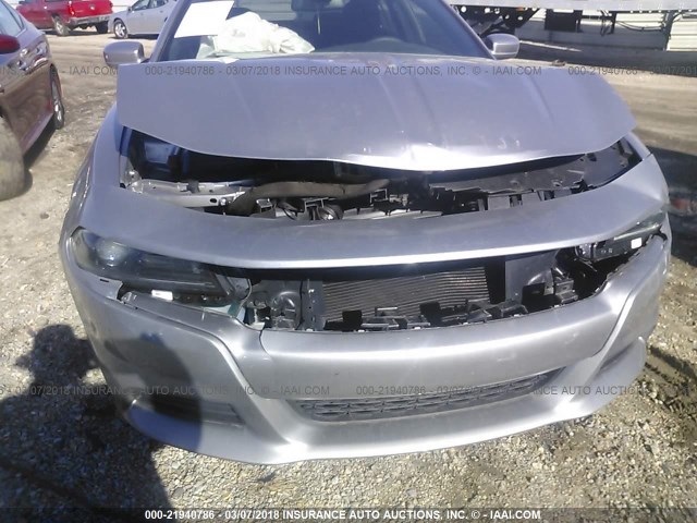 2C3CDXBG0HH599112 - 2017 DODGE CHARGER SE SILVER photo 6