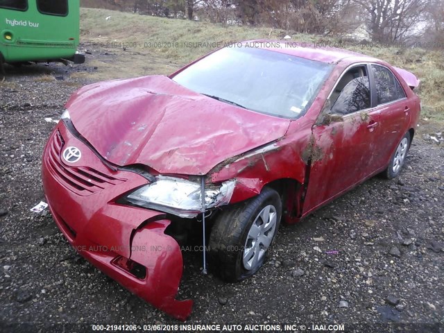 4T1BE46K97U041364 - 2007 TOYOTA CAMRY NEW GENERAT CE/LE/XLE/SE RED photo 2