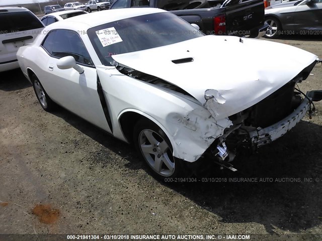 2B3CJ4DV6AH190974 - 2010 DODGE CHALLENGER SE WHITE photo 1