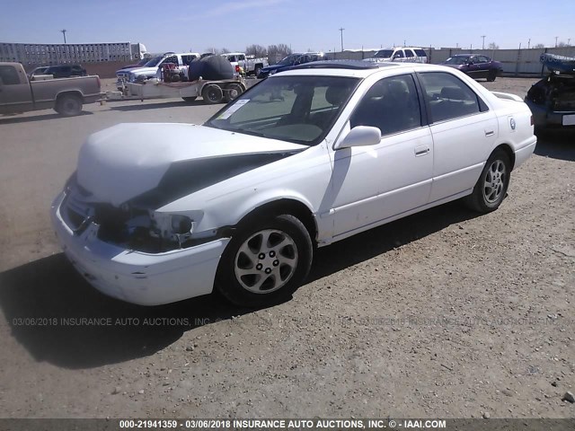 JT2BF28K3X0221698 - 1999 TOYOTA CAMRY LE/XLE Ақ фото 2