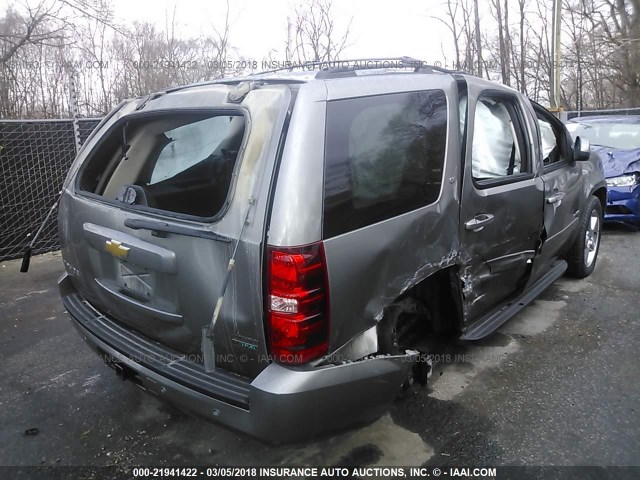 1GNSKBE06CR251961 - 2012 CHEVROLET TAHOE K1500 LT GRAY photo 4