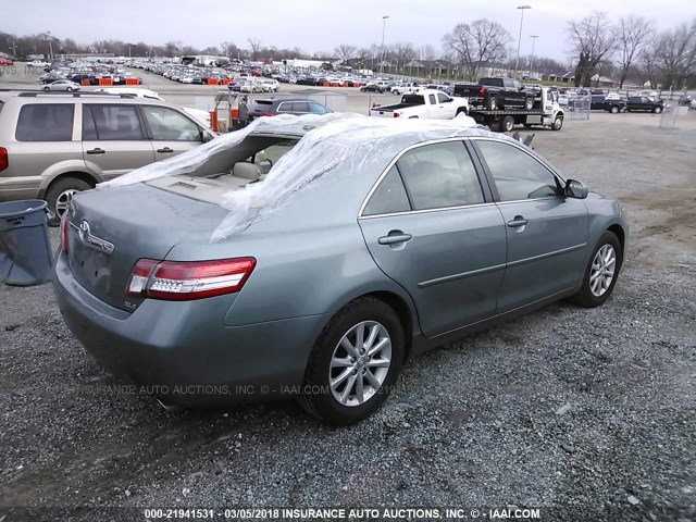 4T1BF3EK6BU604453 - 2011 TOYOTA CAMRY SE/LE/XLE GRAY photo 4