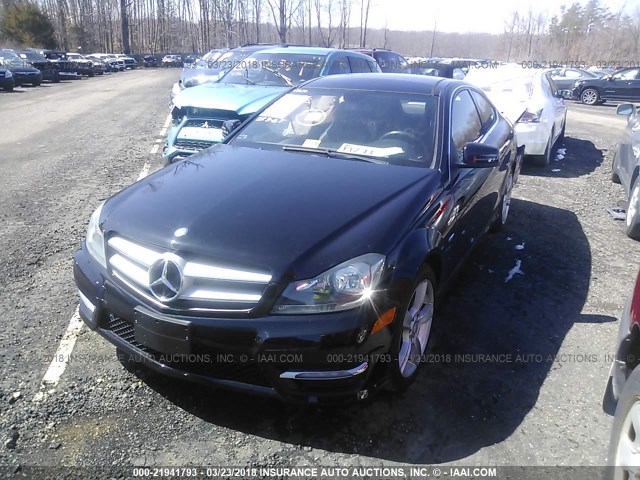 WDDGJ4HB4CF923923 - 2012 MERCEDES-BENZ C 250 BLACK photo 2