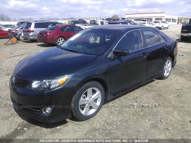 4T1BF1FK6EU773895 - 2014 TOYOTA CAMRY L/SE/LE/XLE 蓝色 照片 2