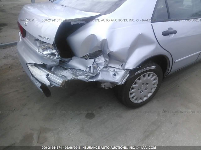 1HGCM55114A173916 - 2004 HONDA ACCORD DX SILVER photo 6