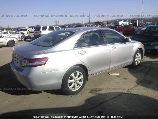 4T4BF3EK3AR055038 - 2010 TOYOTA CAMRY SE/LE/XLE 银色 照片 4