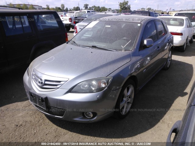 JM1BK343361475606 - 2006 MAZDA 3 HATCHBACK GRAY photo 2