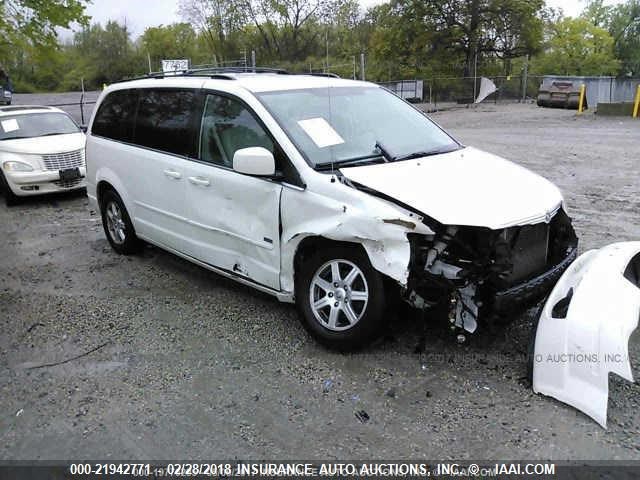 2A8HR54P68R782733 - 2008 CHRYSLER TOWN & COUNTRY TOURING WHITE photo 1