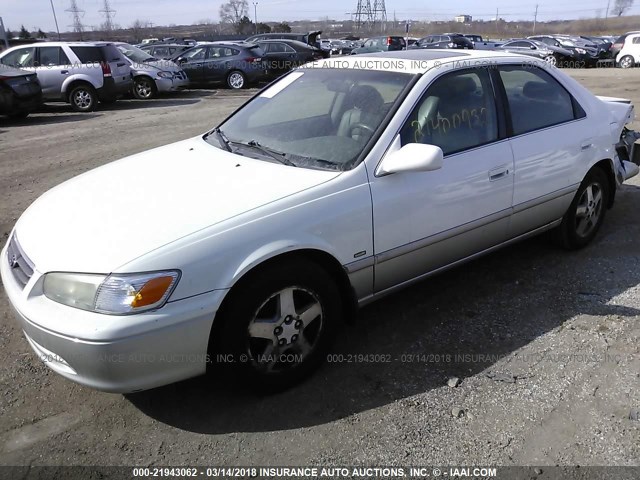 JT2BG22K310600438 - 2001 TOYOTA CAMRY CE/LE/XLE 白色 照片 2