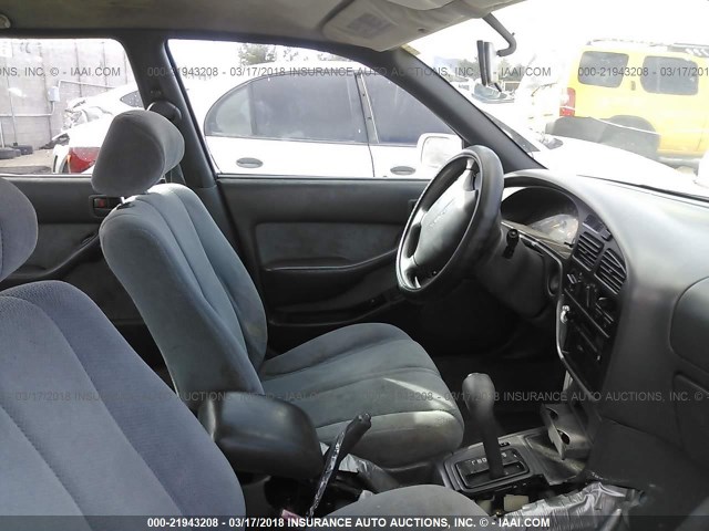 4T1BG12K4TU708284 - 1996 TOYOTA CAMRY DX/LE/XLE WHITE photo 5