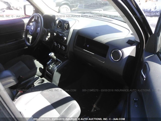 1C4NJPBB4FD306081 - 2015 JEEP PATRIOT SPORT BLACK photo 5