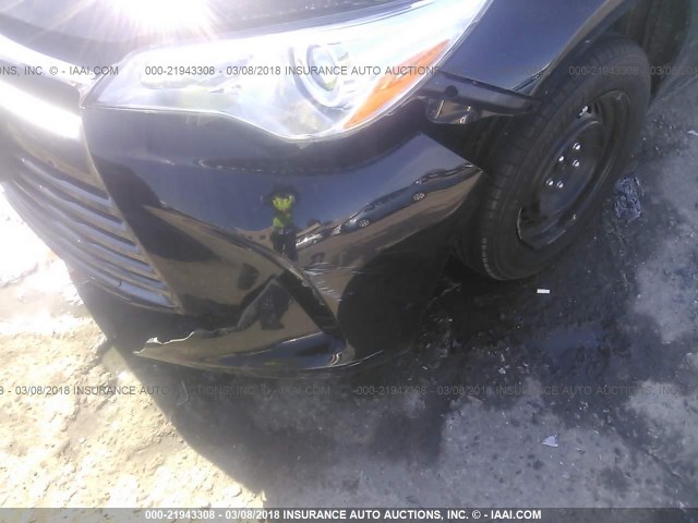 4T1BF1FK7HU444742 - 2017 TOYOTA CAMRY LE/XLE/SE/XSE BLACK photo 6