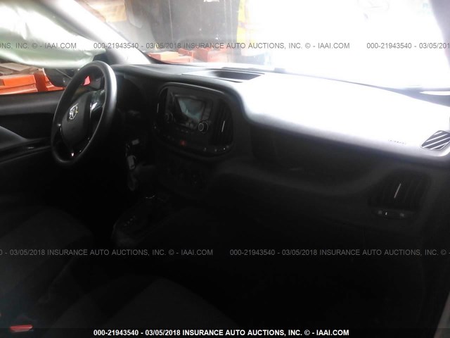 ZFBERFAT8G6B19838 - 2016 RAM PROMASTER CITY  白色 照片 5