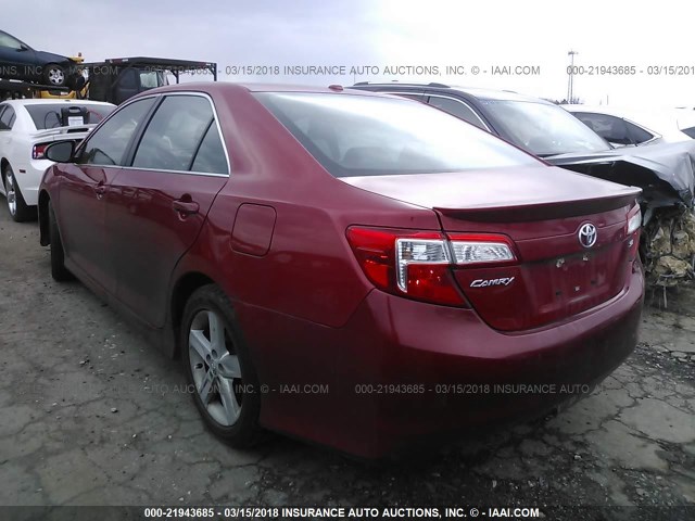4T1BF1FK1EU800856 - 2014 TOYOTA CAMRY L/SE/LE/XLE RED photo 3