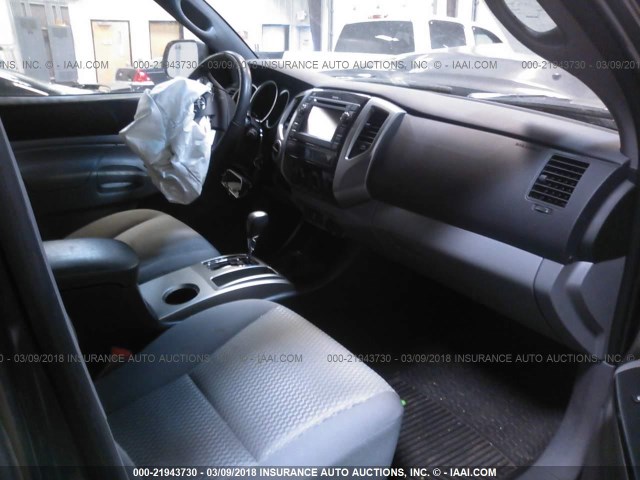 3TMLU4EN6DM130297 - 2013 TOYOTA TACOMA DOUBLE CAB ნაცრისფერი ფოტო 5
