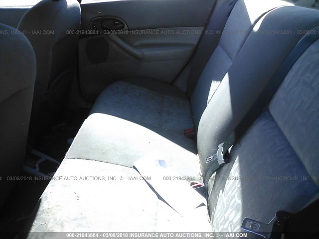 1FAFP36N55W235563 - 2005 FORD FOCUS ZXW GRAY photo 8