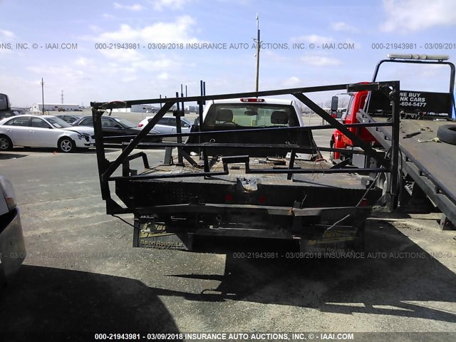 1GBJC34K17E592910 - 2007 CHEVROLET SILVERADO 3500 C3500 WHITE photo 8