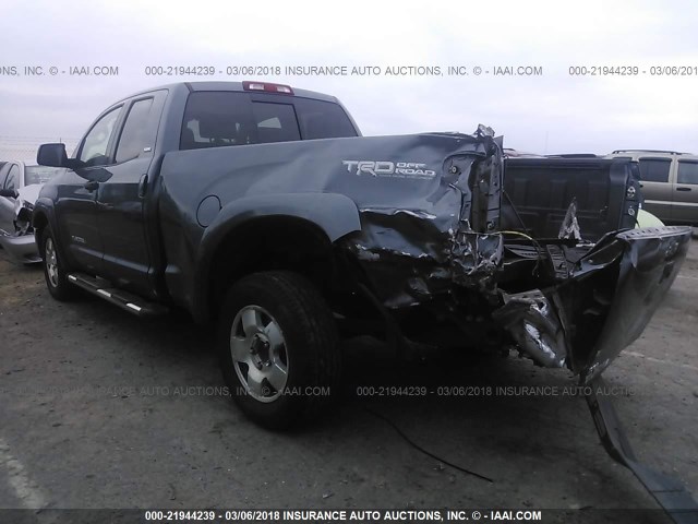 5TFUM5F10AX013066 - 2010 TOYOTA TUNDRA DOUBLE CAB SR5 GRAY photo 3