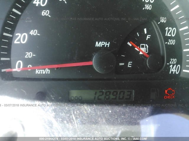 JTDBE32KX20023699 - 2002 TOYOTA CAMRY LE/XLE/SE GOLD photo 7