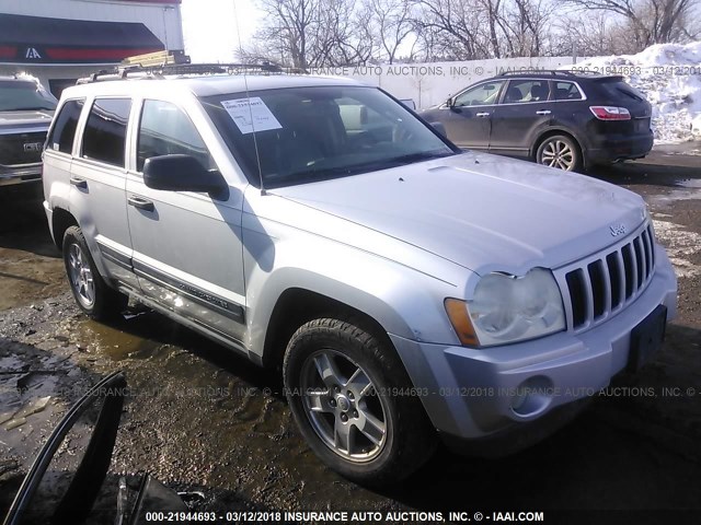 1J8HR48N45C586538 - 2005 JEEP GRAND CHEROKEE LAREDO/COLUMBIA/FREEDOM SILVER photo 1