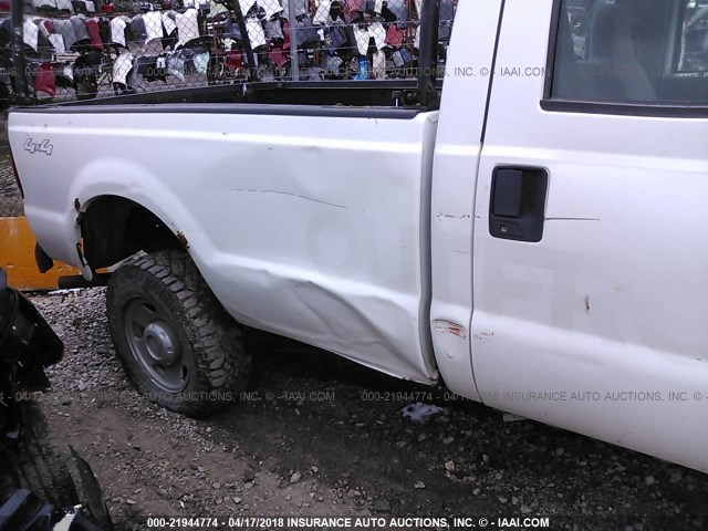 1FTWF31576EB42605 - 2006 FORD F350 SRW SUPER DUTY WHITE photo 6