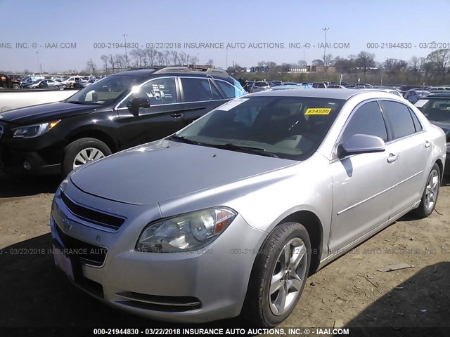 1G1ZH57B29F215175 - 2009 CHEVROLET MALIBU 1LT SILVER photo 2