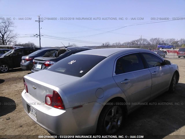 1G1ZH57B29F215175 - 2009 CHEVROLET MALIBU 1LT SILVER photo 4