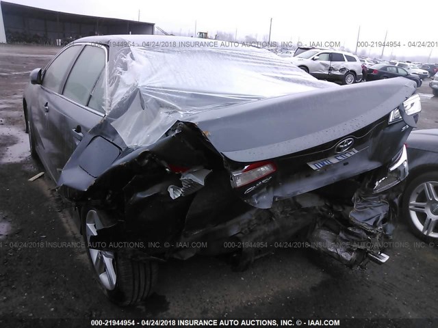 4T1BF1FK0CU097859 - 2012 TOYOTA CAMRY SE/LE/XLE GRAY photo 3