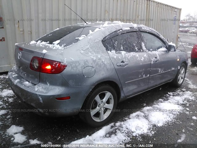 JM1BK12F751297828 - 2005 MAZDA 3 I GRAY photo 4