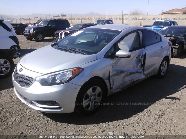 KNAFK4A66F5400572 - 2015 KIA FORTE LX SILVER photo 2