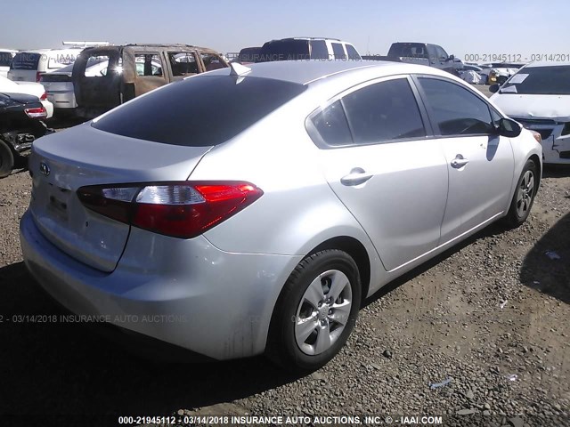 KNAFK4A66F5400572 - 2015 KIA FORTE LX SILVER photo 4