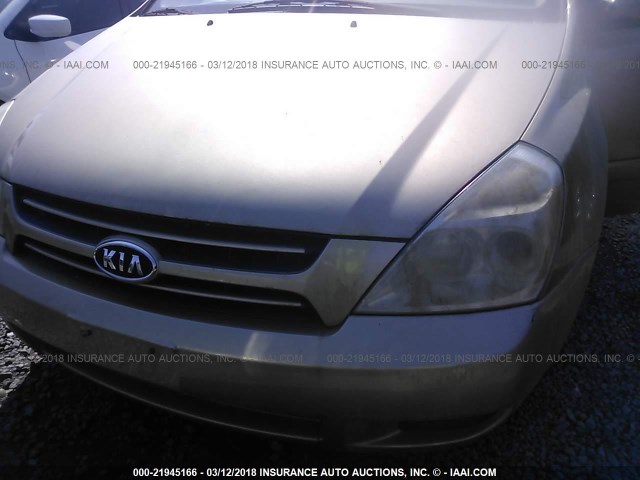 KNDMB233066059567 - 2006 KIA SEDONA EX/LX GOLD photo 6