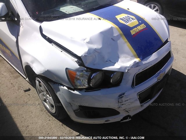 1G1JA6SH7D4224574 - 2013 CHEVROLET SONIC LS WHITE photo 10