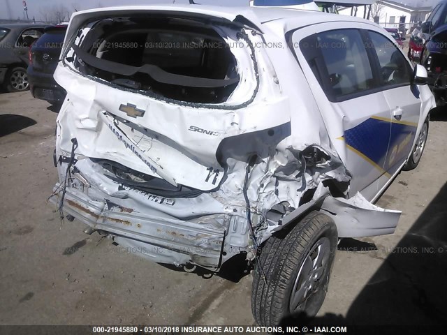 1G1JA6SH7D4224574 - 2013 CHEVROLET SONIC LS WHITE photo 6