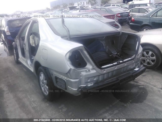 JTDBE30K520129965 - 2002 TOYOTA CAMRY LE/XLE/SE SILVER photo 3