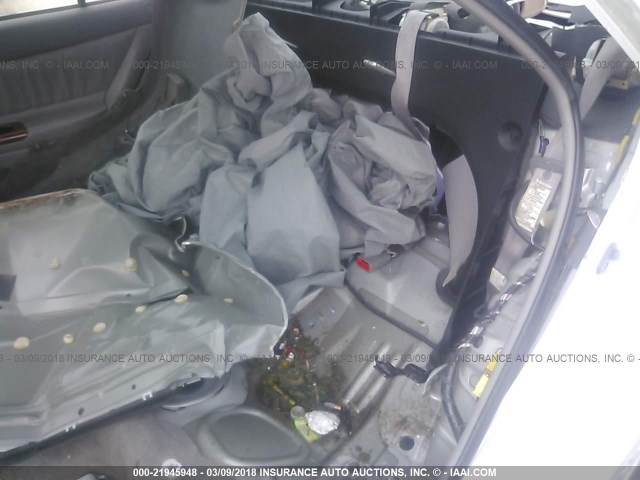 JTDBE30K520129965 - 2002 TOYOTA CAMRY LE/XLE/SE SILVER photo 8