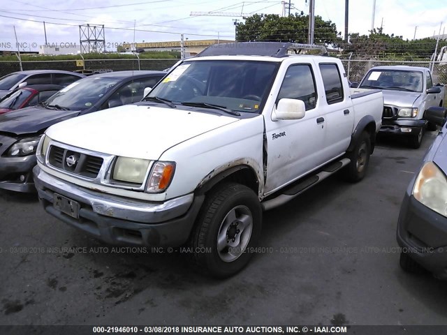 1N6ED27TXYC429725 - 2000 NISSAN FRONTIER CREW CAB XE/CREW CAB SE WHITE photo 2