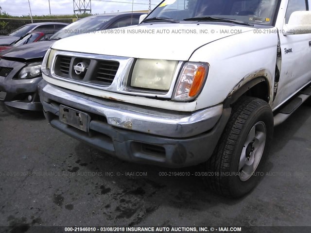 1N6ED27TXYC429725 - 2000 NISSAN FRONTIER CREW CAB XE/CREW CAB SE WHITE photo 6