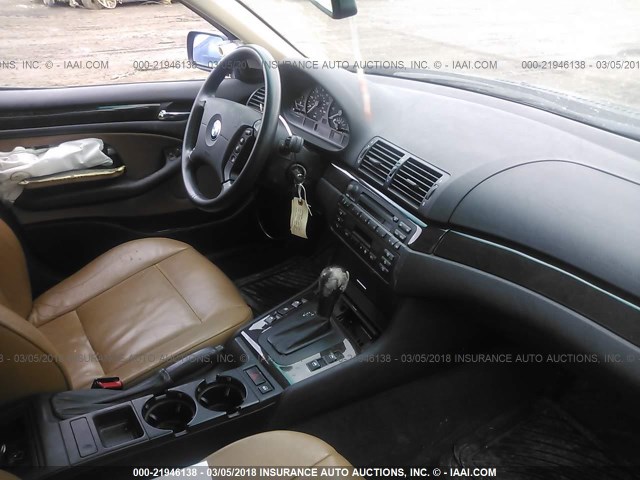 WBAEV33452KL73823 - 2002 BMW 325 I BLACK photo 5