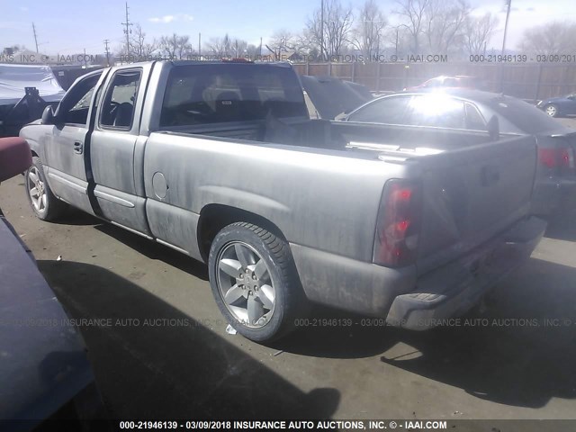 1GTEC19Z26Z226226 - 2006 GMC NEW SIERRA C1500 GRAY photo 3