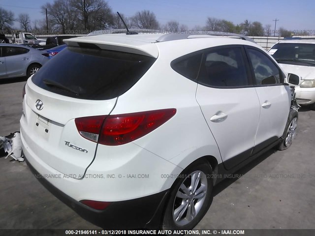 KM8JU3AC5DU561193 - 2013 HYUNDAI TUCSON GLS/LIMITED WHITE photo 4