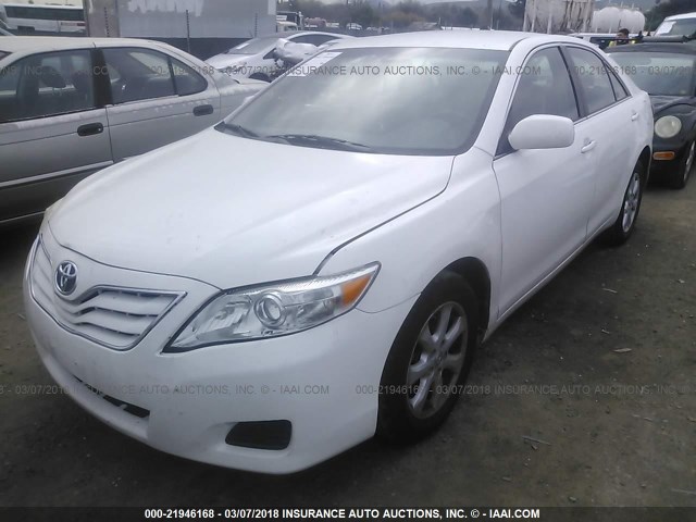 4T1BF3EK8BU656974 - 2011 TOYOTA CAMRY SE/LE/XLE 白色 照片 2
