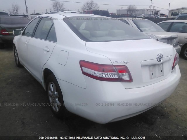 4T1BF3EK8BU656974 - 2011 TOYOTA CAMRY SE/LE/XLE 白色 照片 3